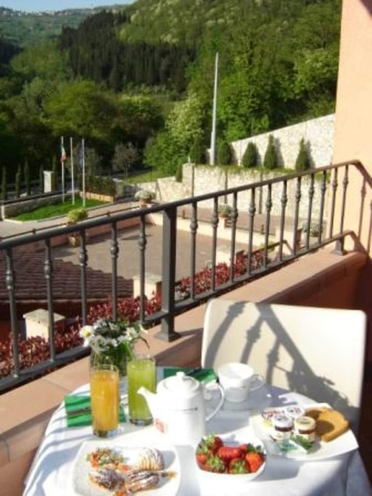 Hotel Meridiana Country